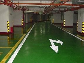 地下車(chē)庫(kù)環(huán)氧地坪及車(chē)位劃線